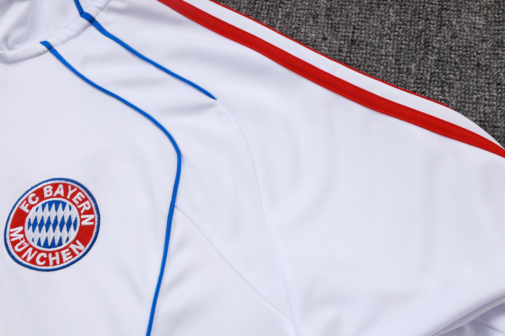 NEW FC BAYERN DE MUNICH TrackSuit Complete 25/26