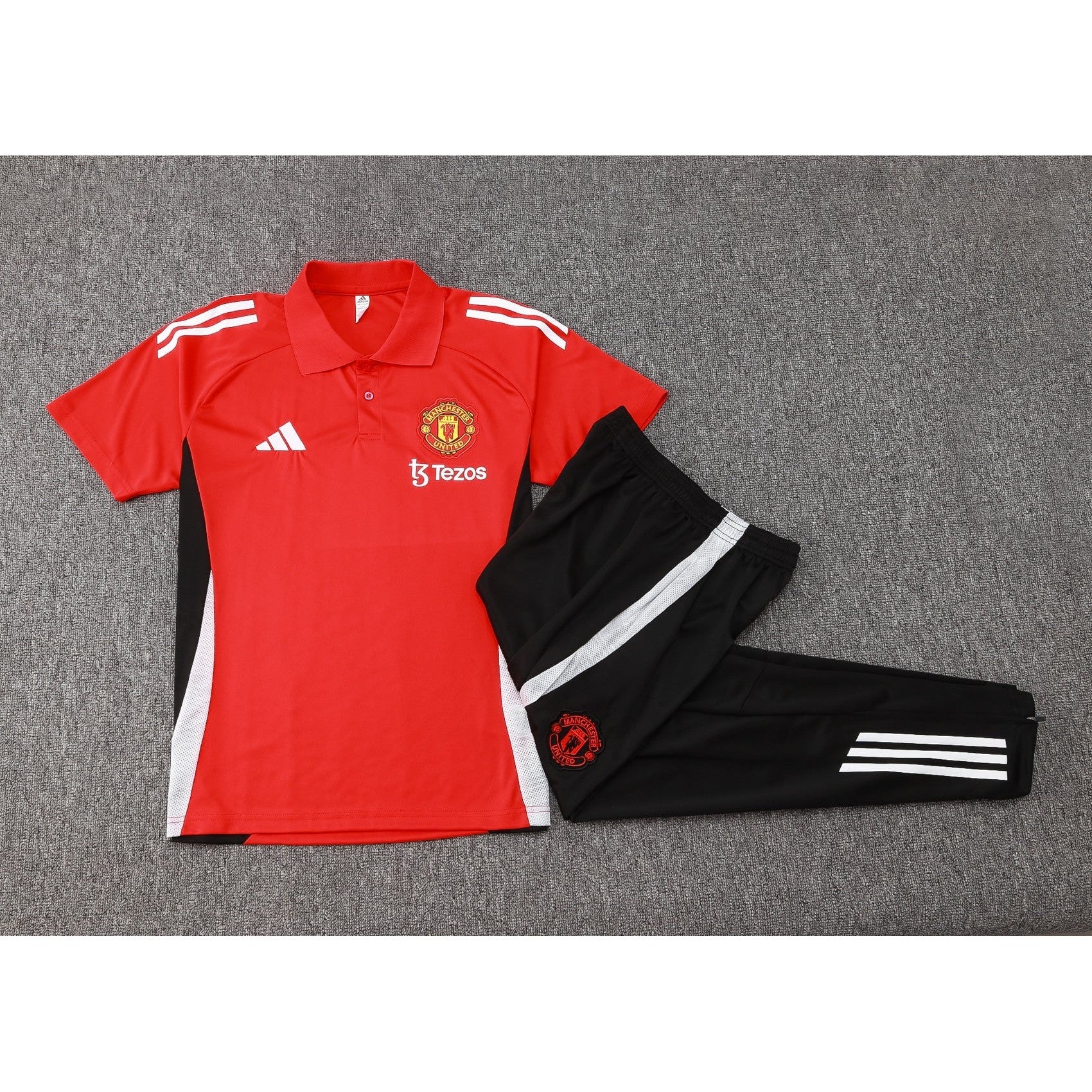 NEW MANCHESTER UNITED TRACKSUIT POLO 3º 24/25