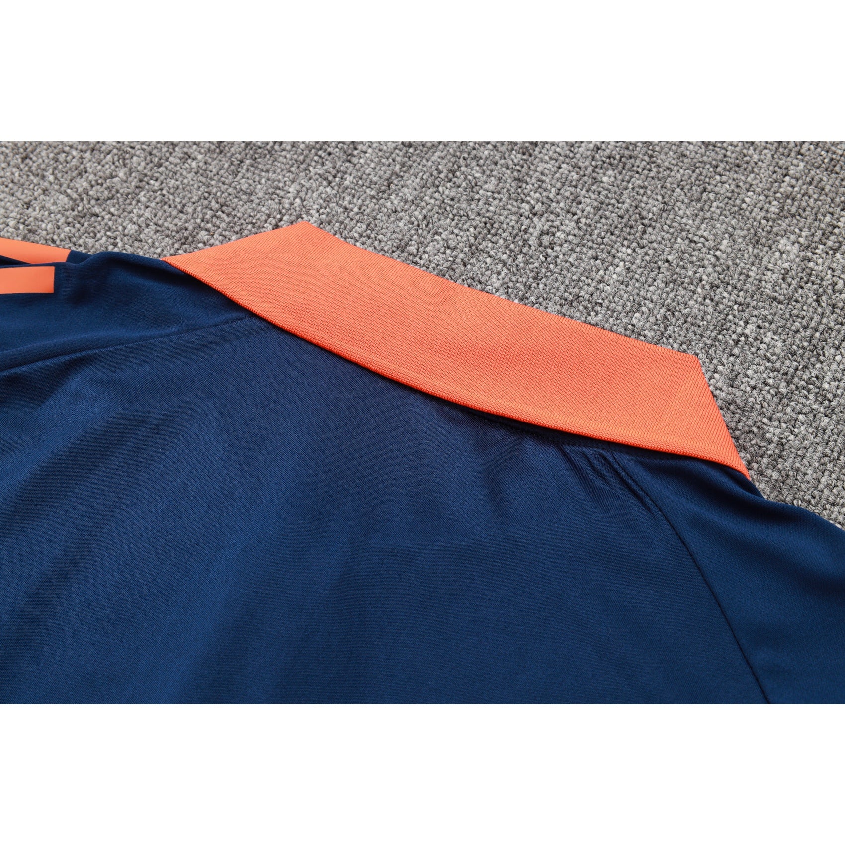 NEW MANCHESTER UNITED TRACKSUIT POLO 24/25