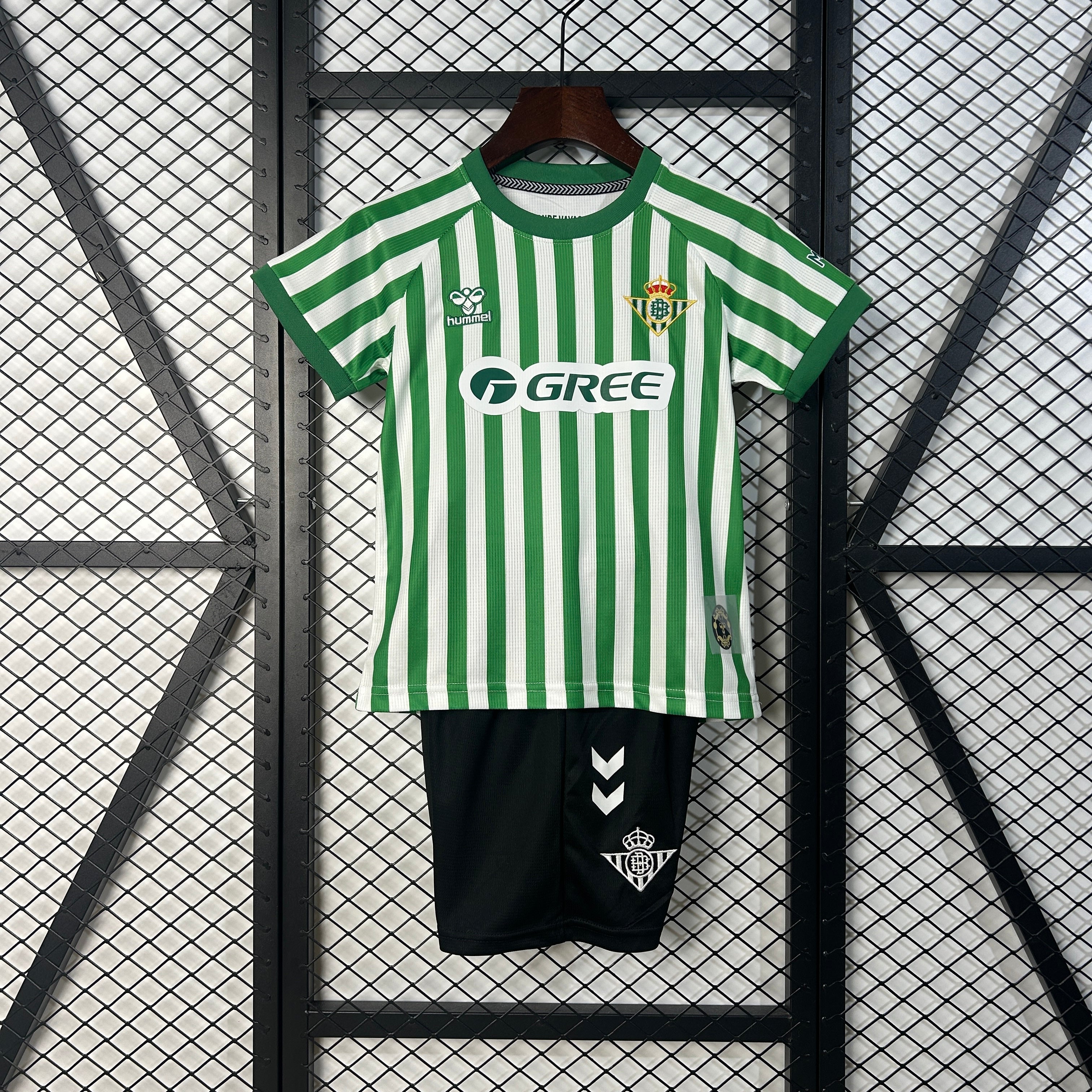 (NIÑO) CONJUNTO REAL BETIS ED FINAL CONFERENCE LEAGUE