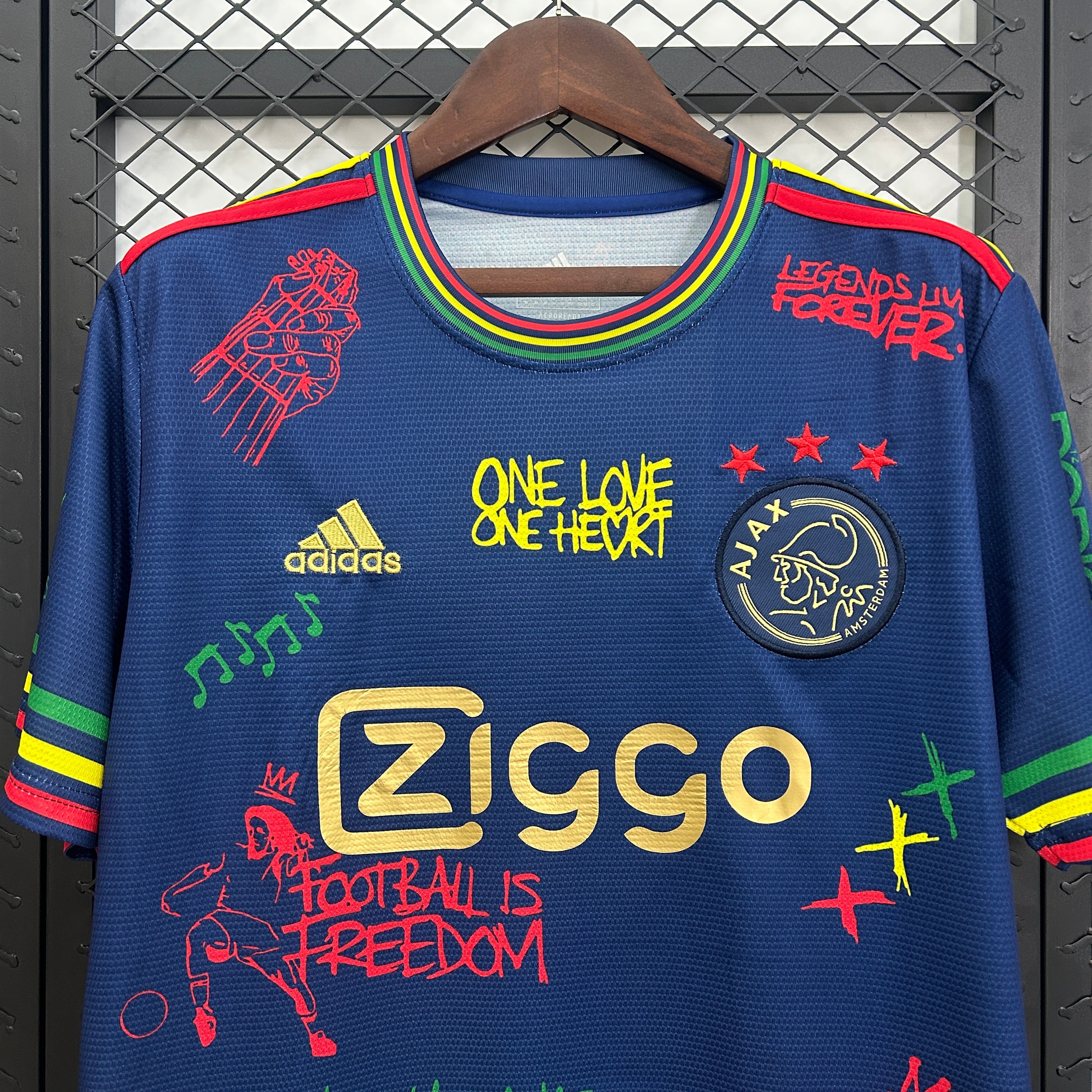 NEW CAMISETA AJAX DE AMSTERDAM (ED Bob Marley) 24/25
