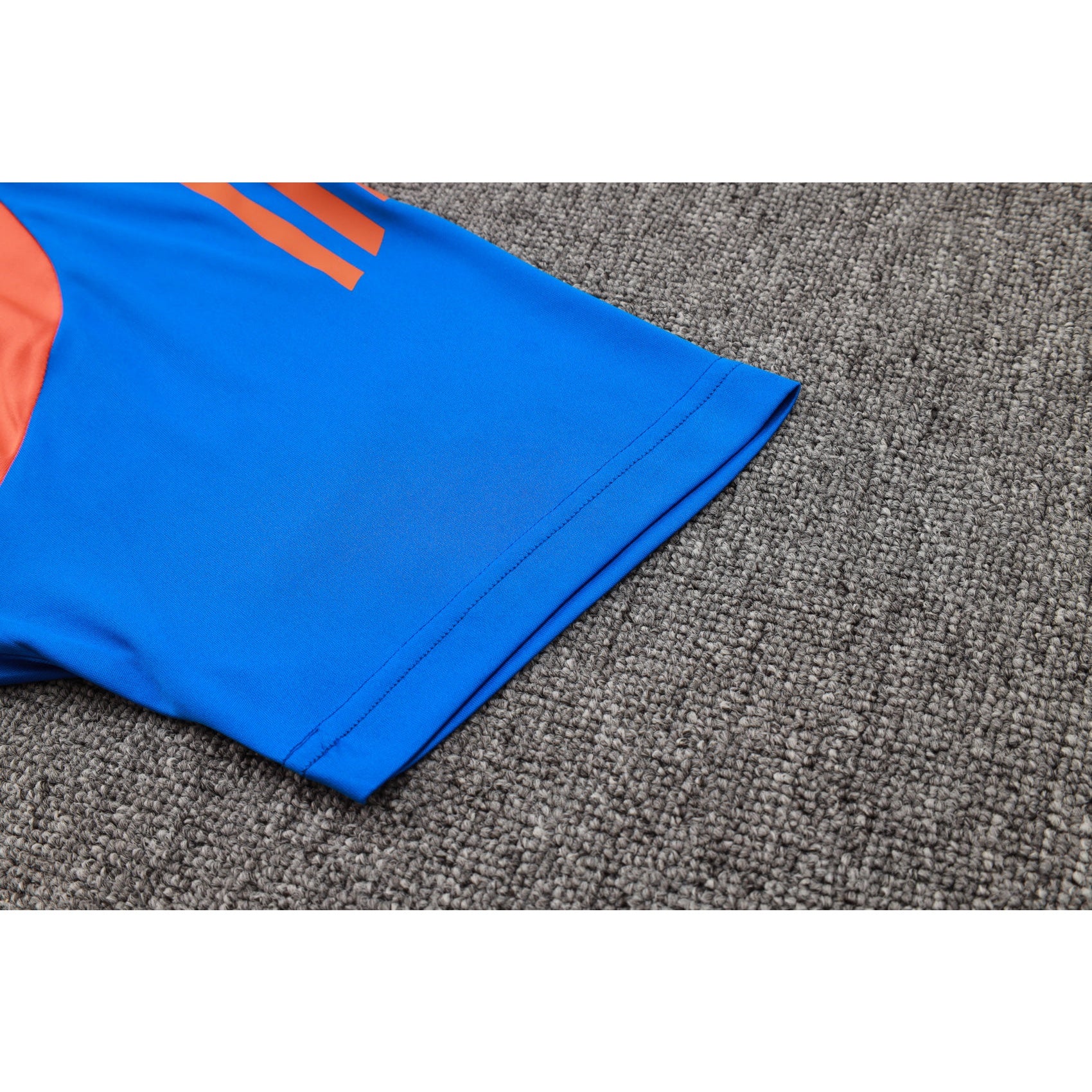 NEW JUVENTUS DE TURÍN TRACKSUIT POLO 24/25