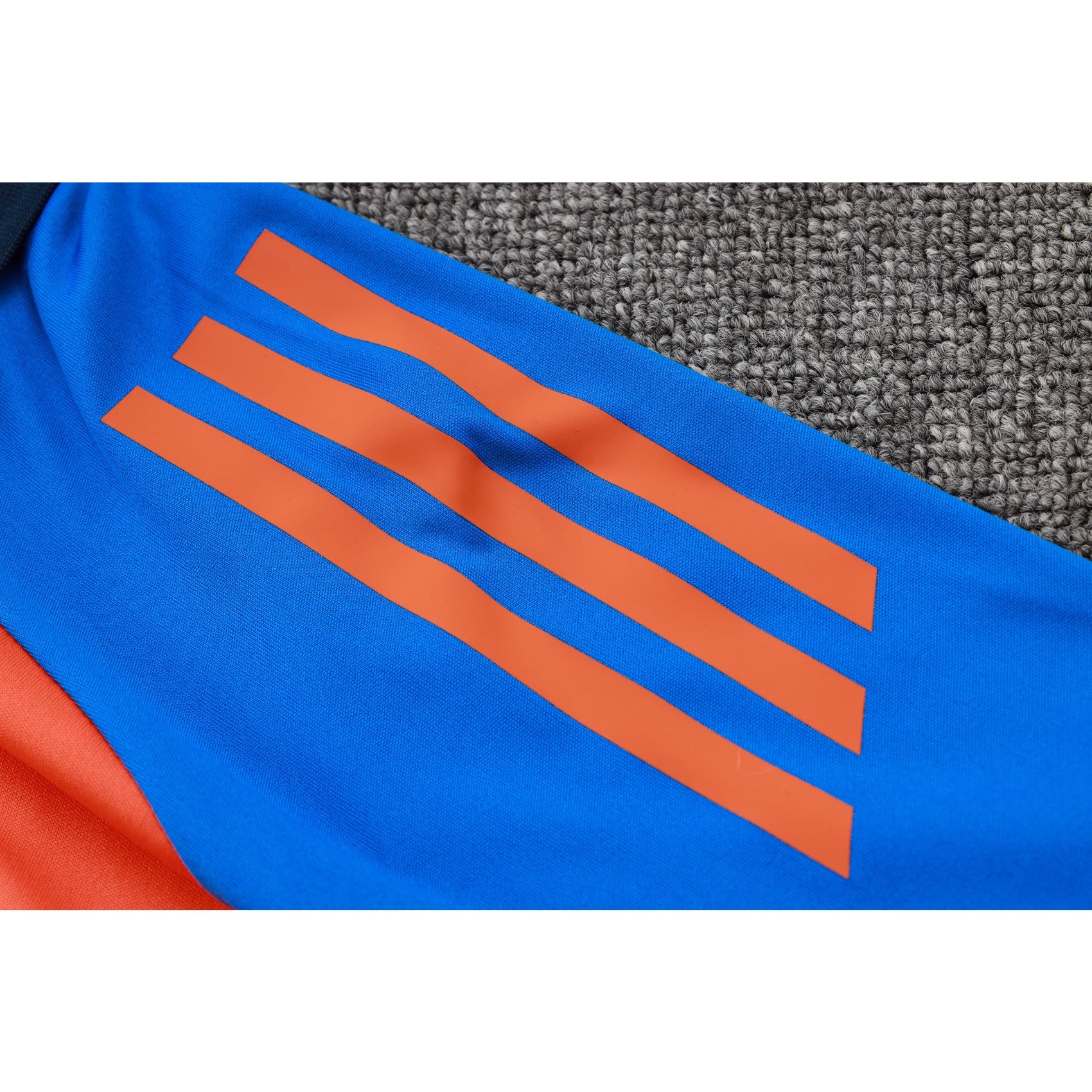 NEW JUVENTUS DE TURÍN TRACKSUIT POLO 24/25