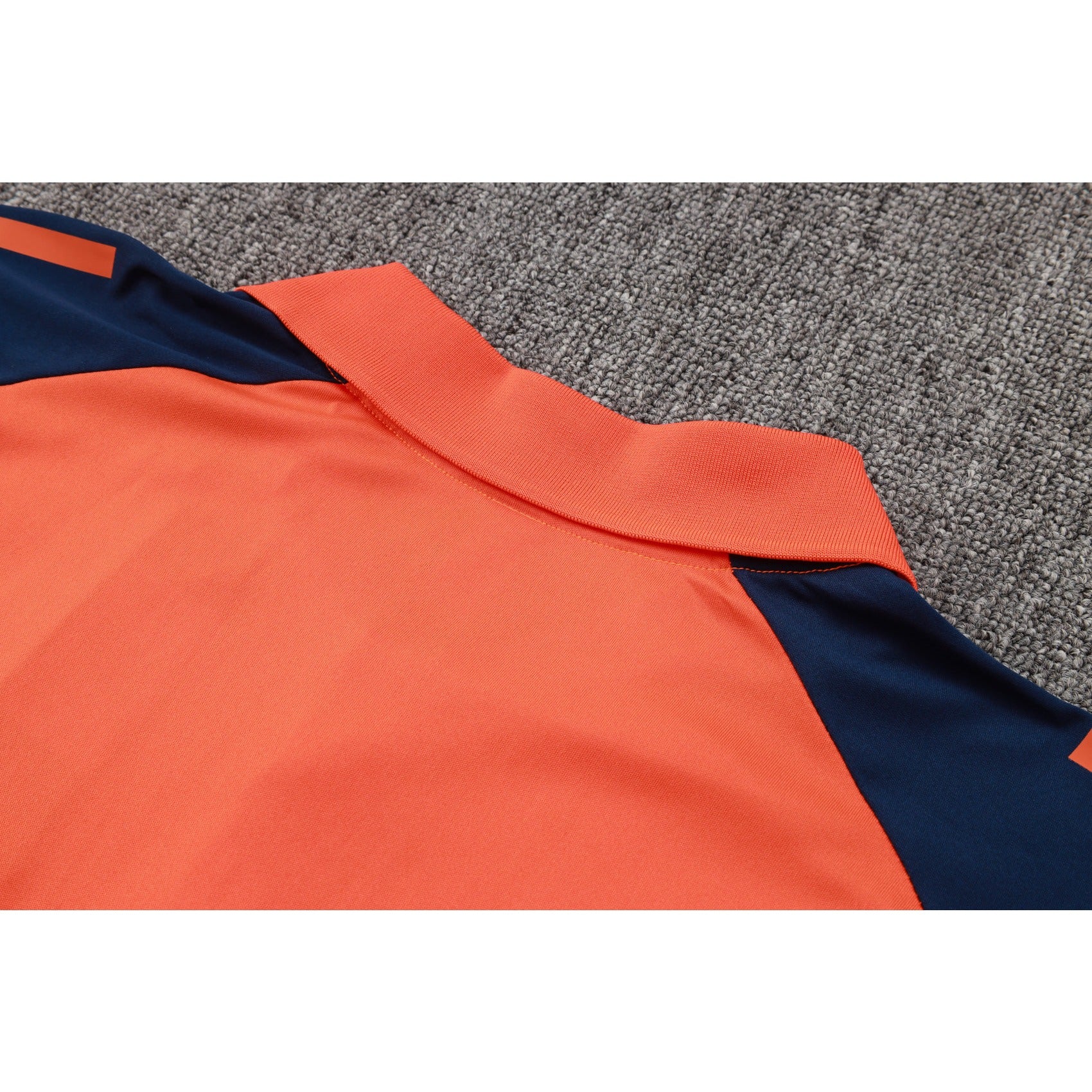 NEW MANCHESTER UNITED TRACKSUIT POLO 4º 24/25