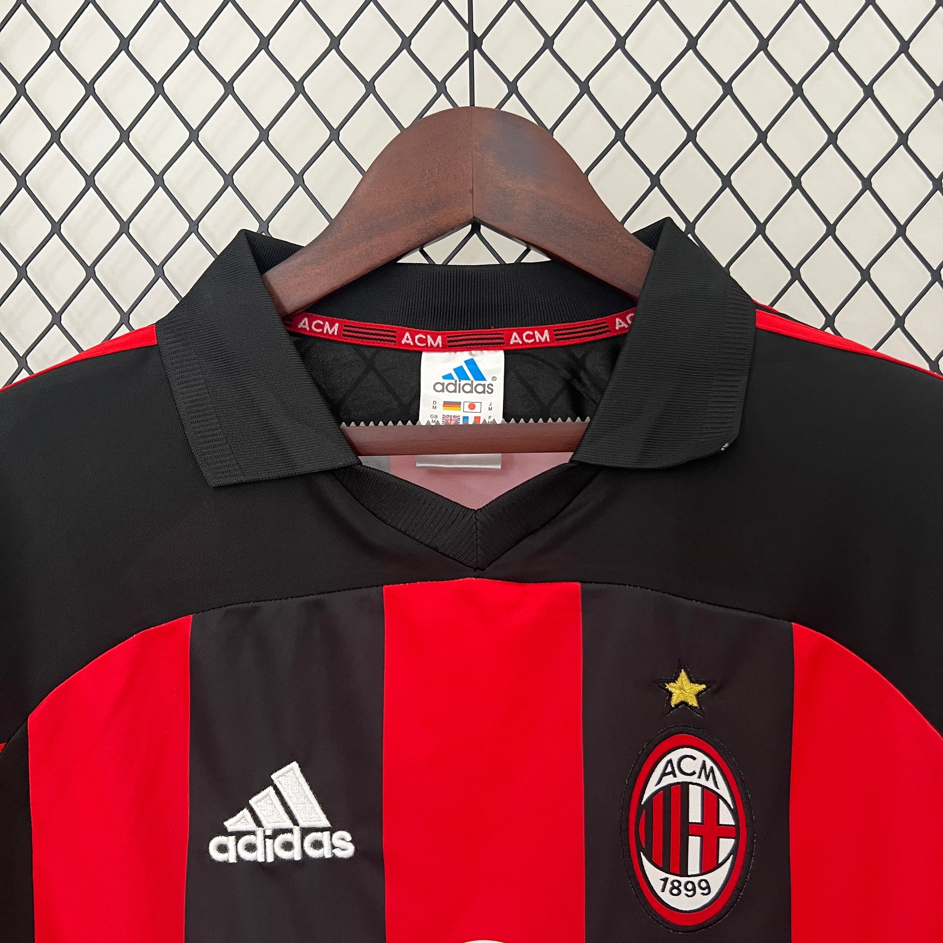 CAMISETA RETRO AC MILAN 2001/2002