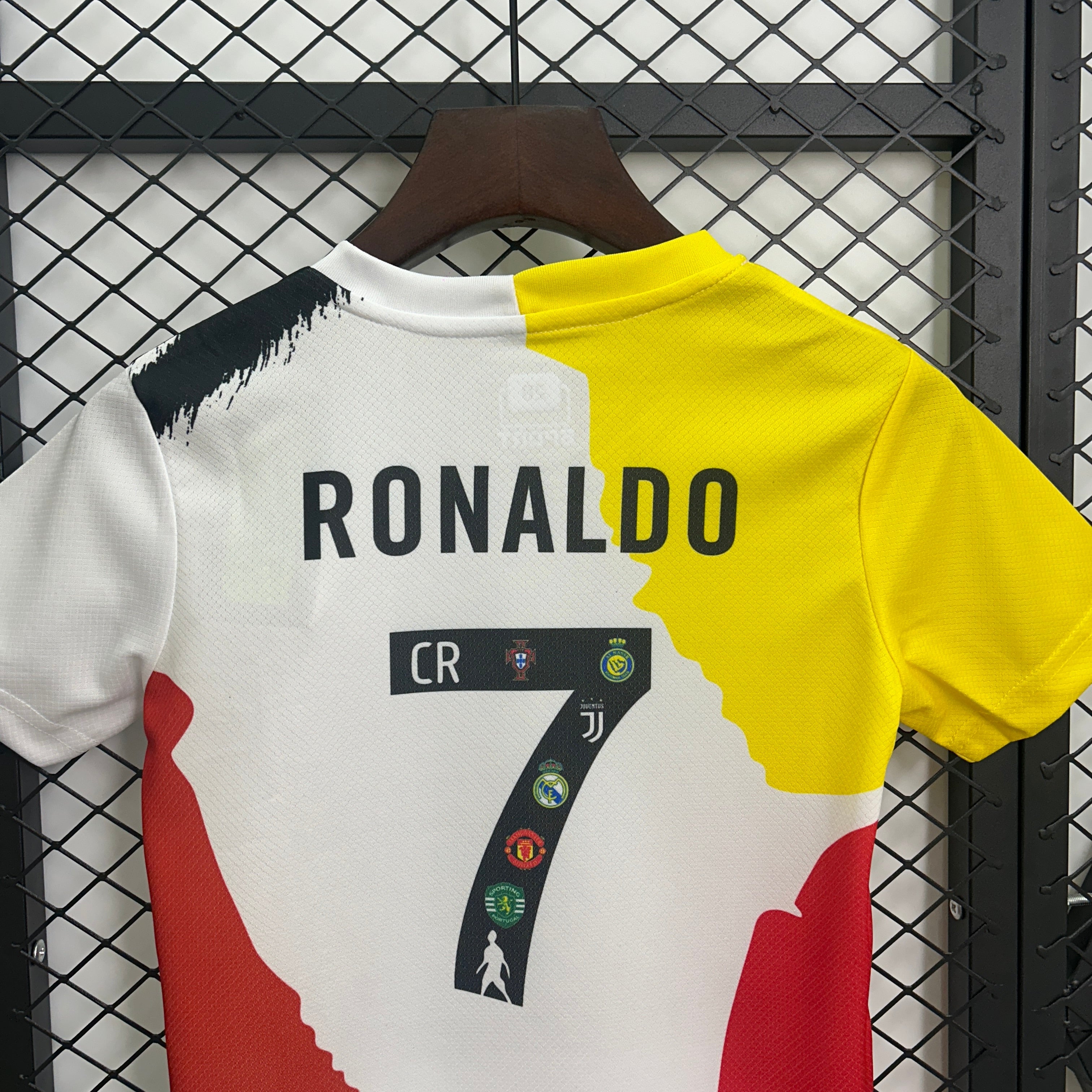 (NIÑO) CONJUNTO CRISTIANO RONALDO VERSION LEYENDA