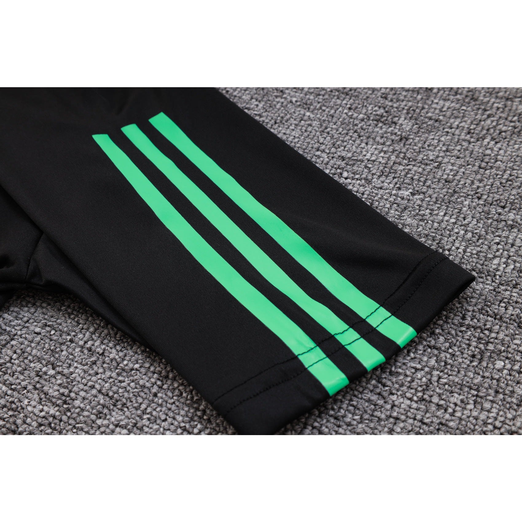 NEW BAYERN MUNICH 2º TRACKSUIT POLO 23/24