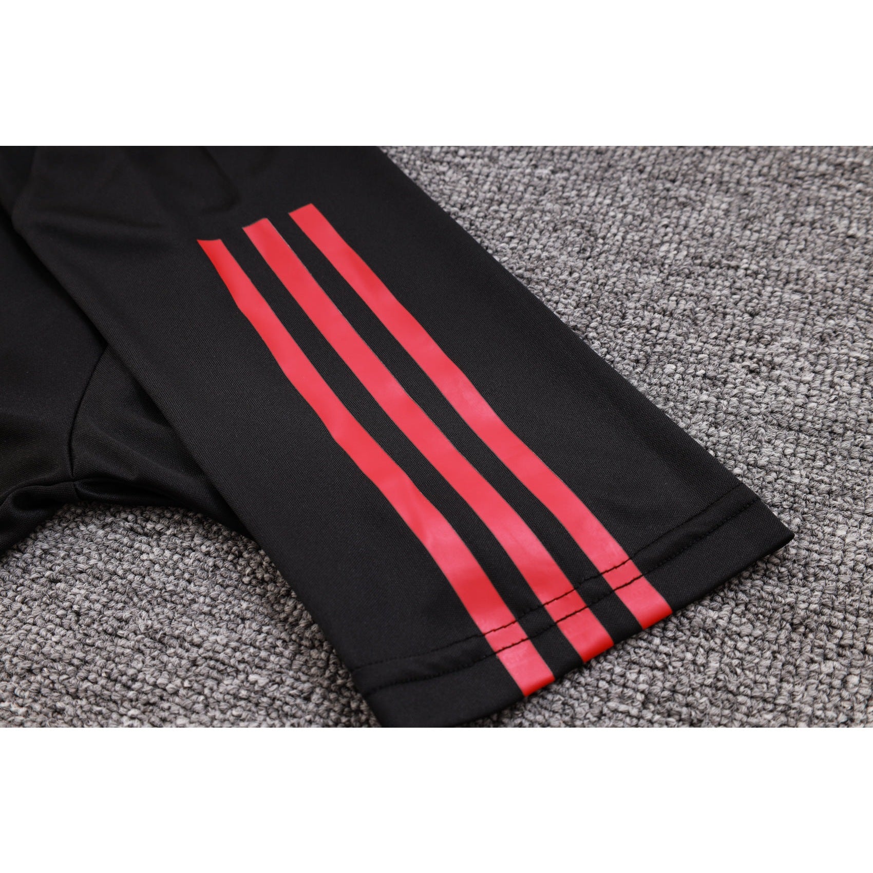 NEW MANCHESTER UNITED 1º TRACKSUIT POLO 23/24