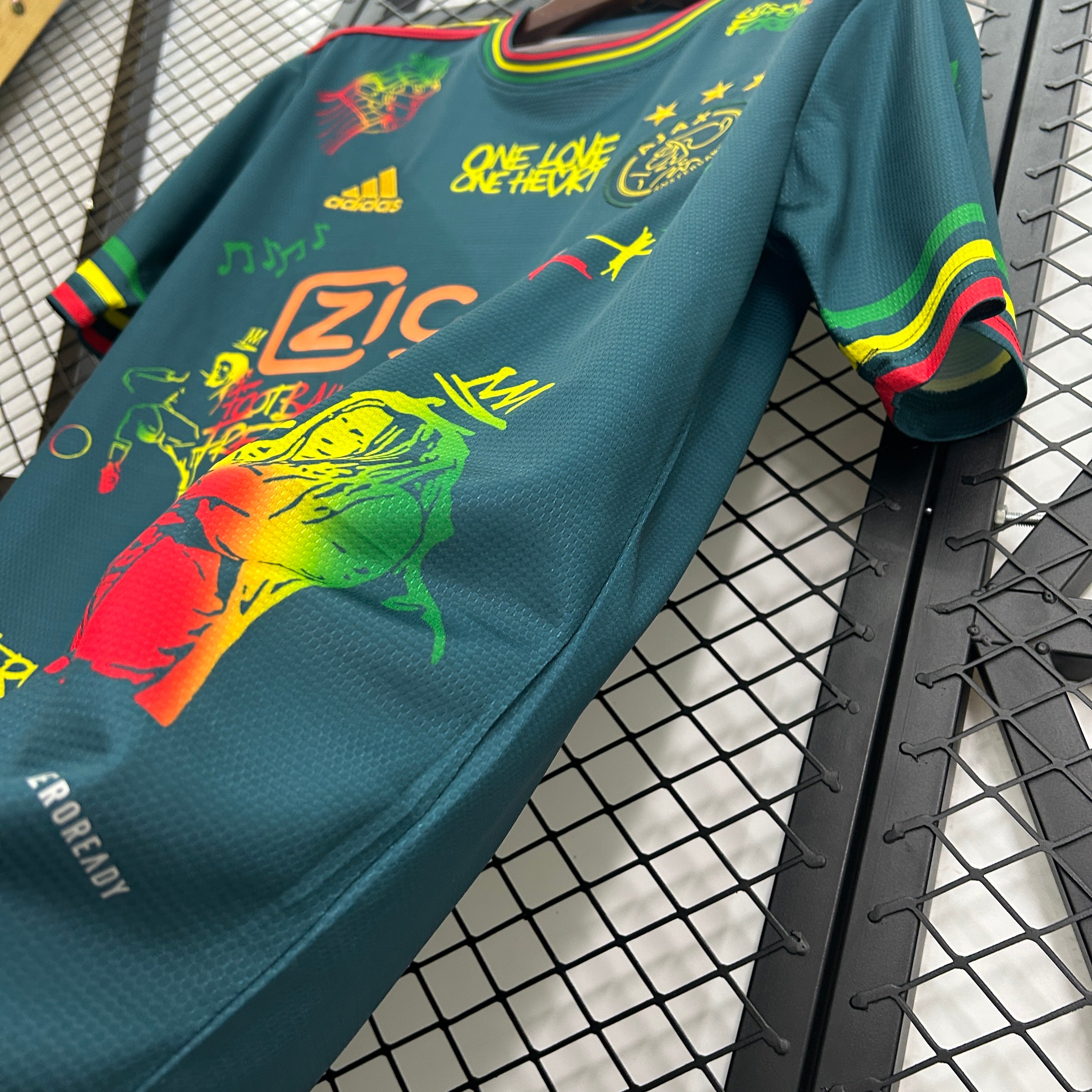 NEW CAMISETA AJAX DE AMSTERDAM (ED Bob Marley) 24/25