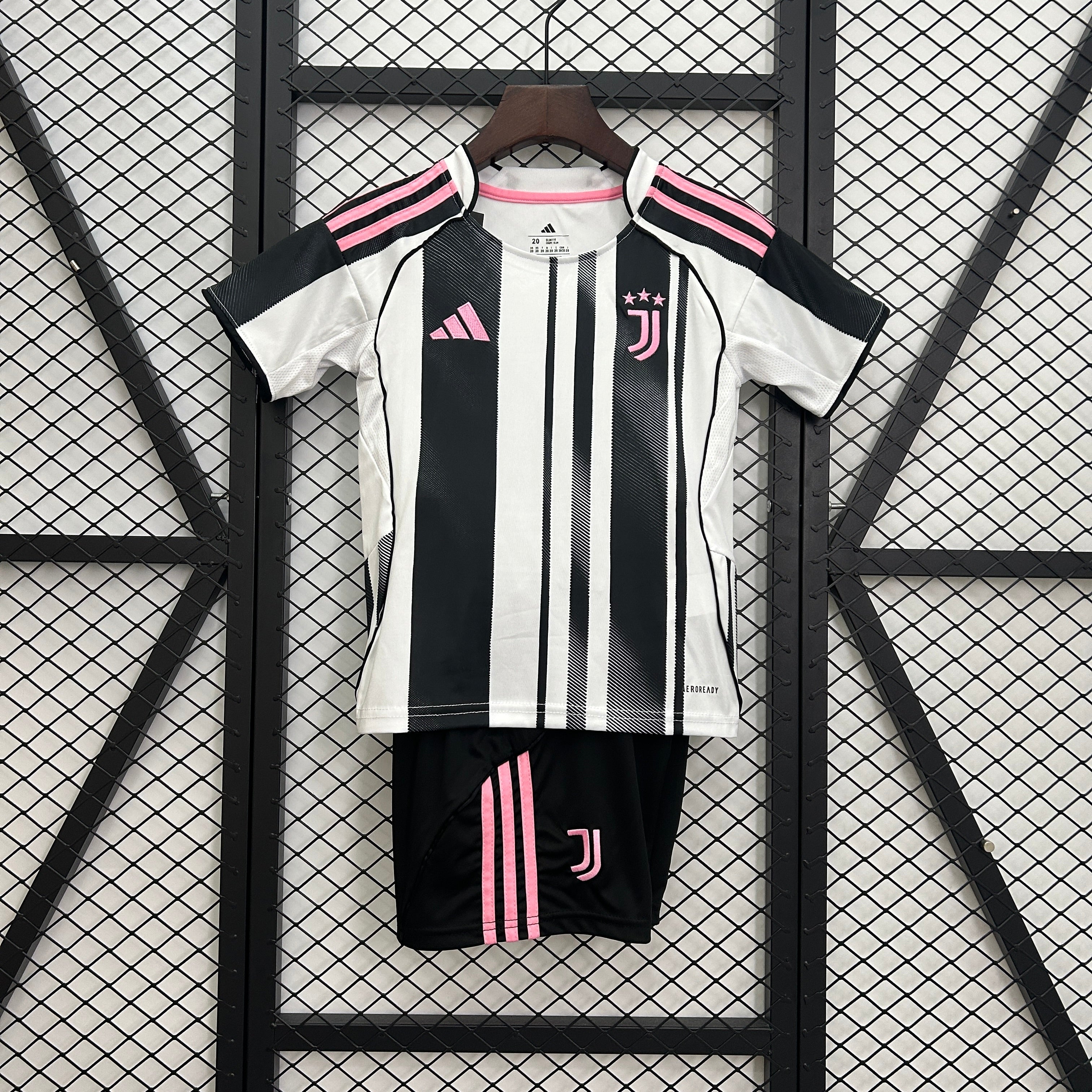 (NIÑO) CONJUNTO JUVENTUS DE TURÍN 2025/26