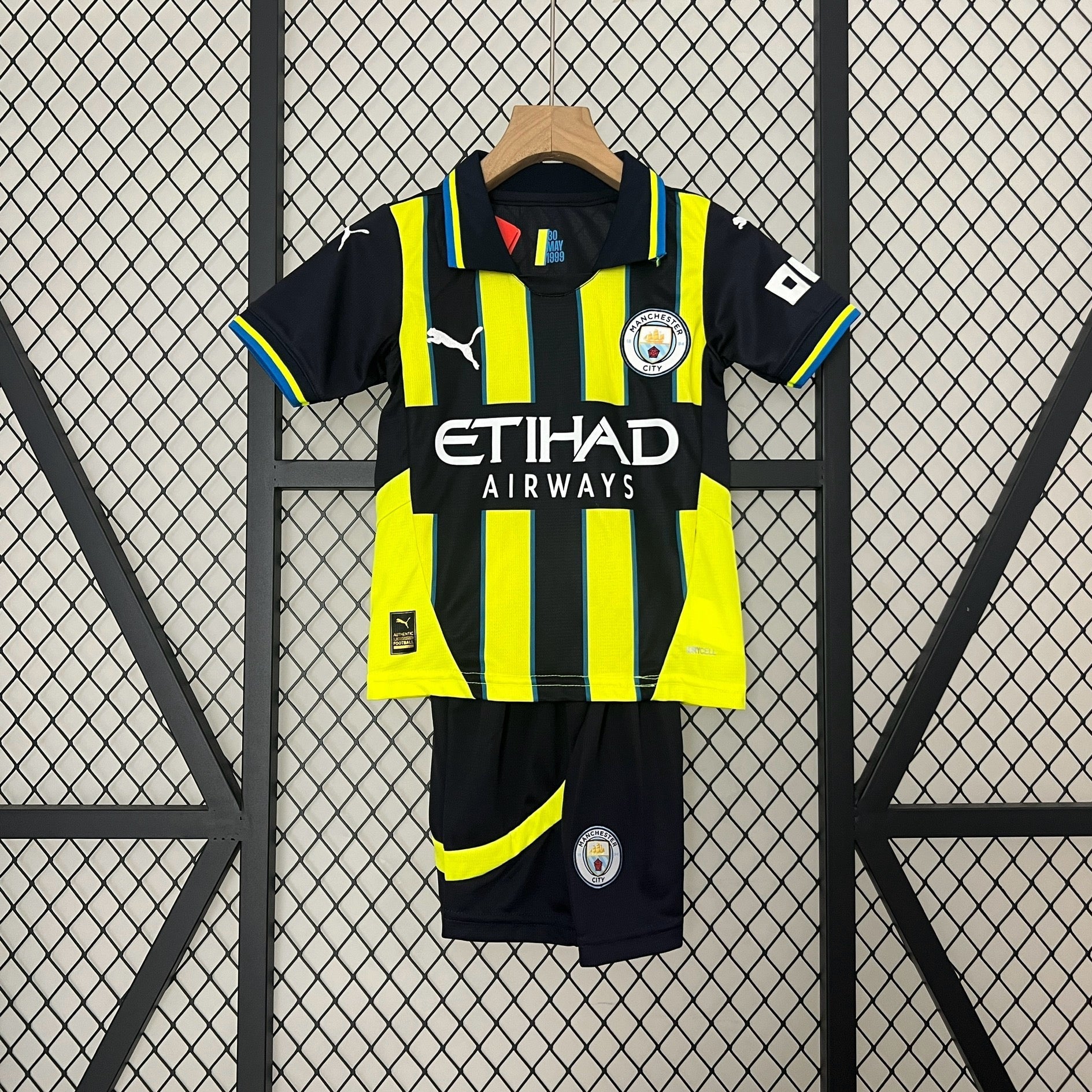 (NIÑO) CONJUNTO MANCHESTER CITY 2024/25